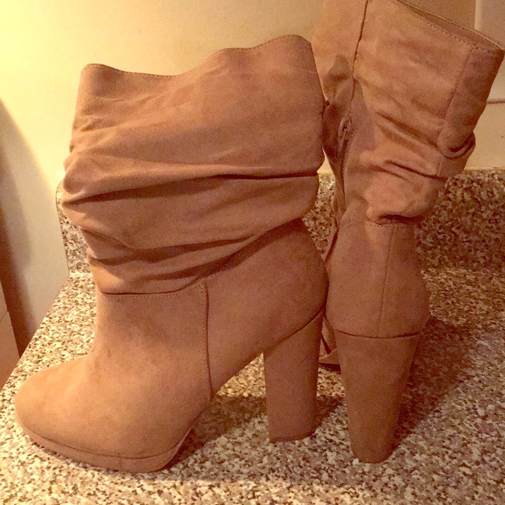Fall heeled booties